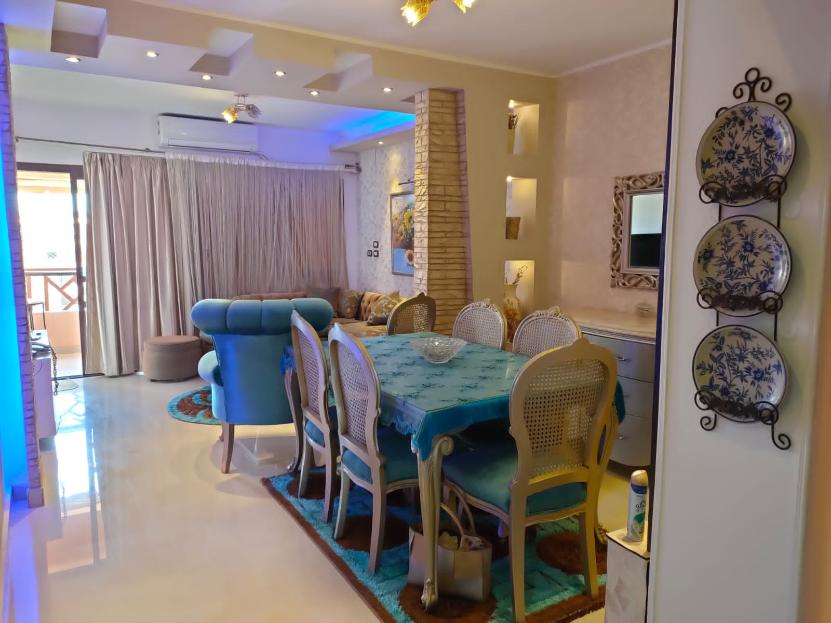 للايجار المفروش بالرحاب شقه 127م